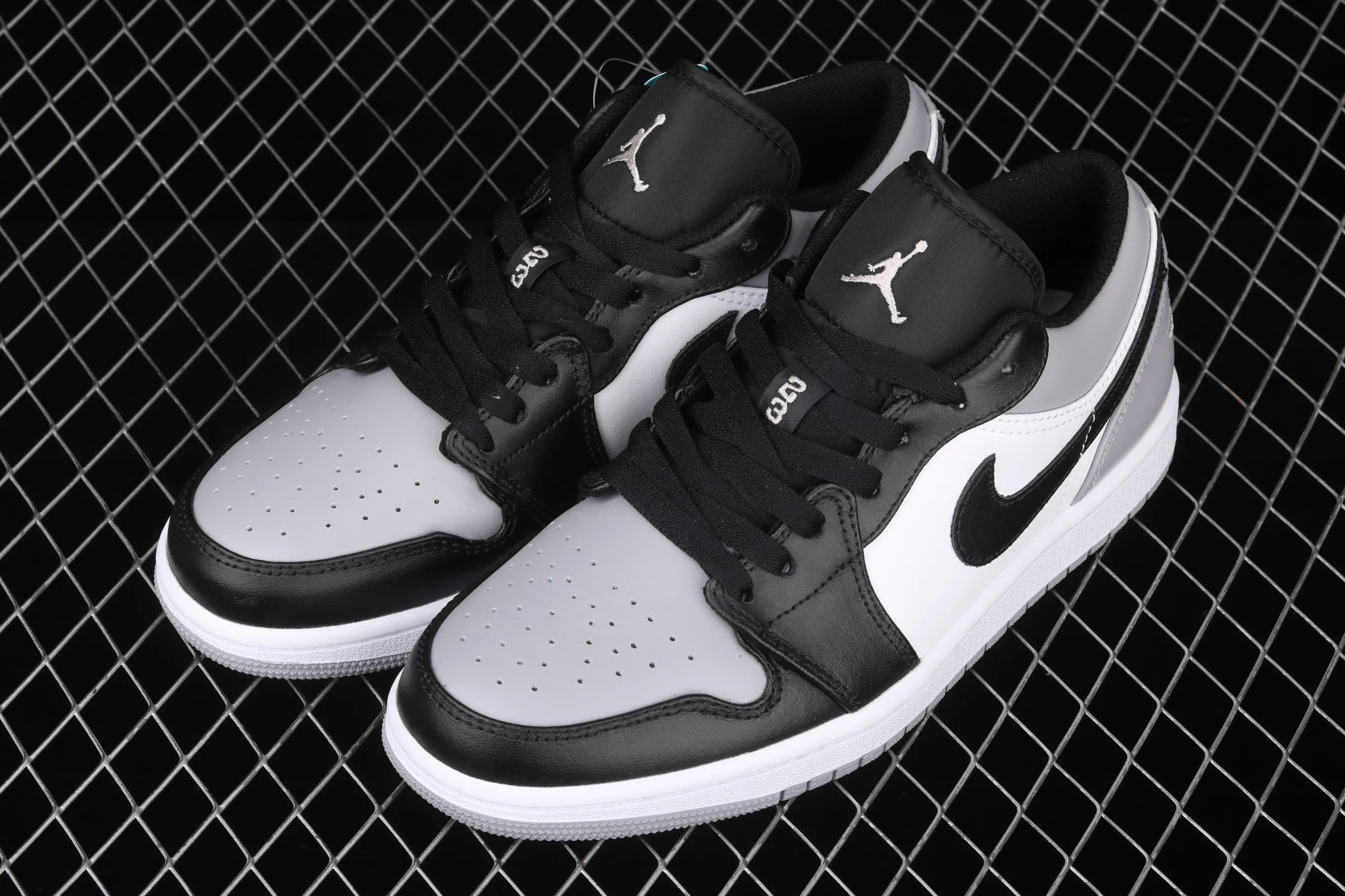 All categories Air Jordan Jordan series basketball shoes Air Jordan 1 Low New version Air Jordan 1 Low AJ1 Joe 1 low top leather cultural and leisure sports sneakers 553558-110